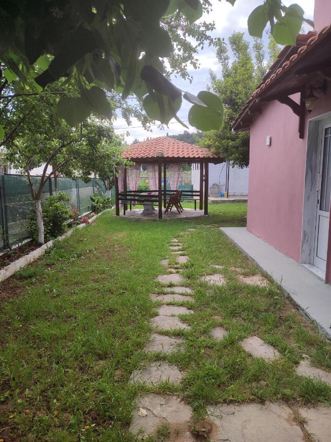 Aspri Ammos House
