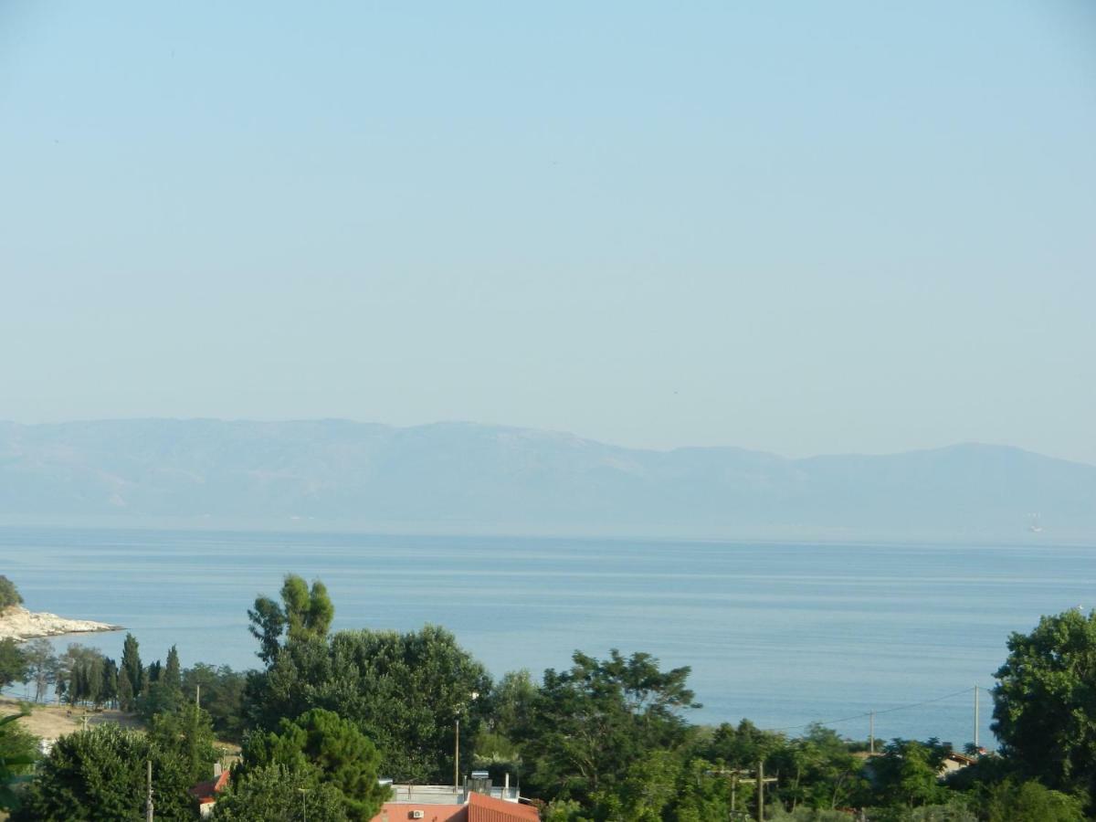 Aspri Ammos House